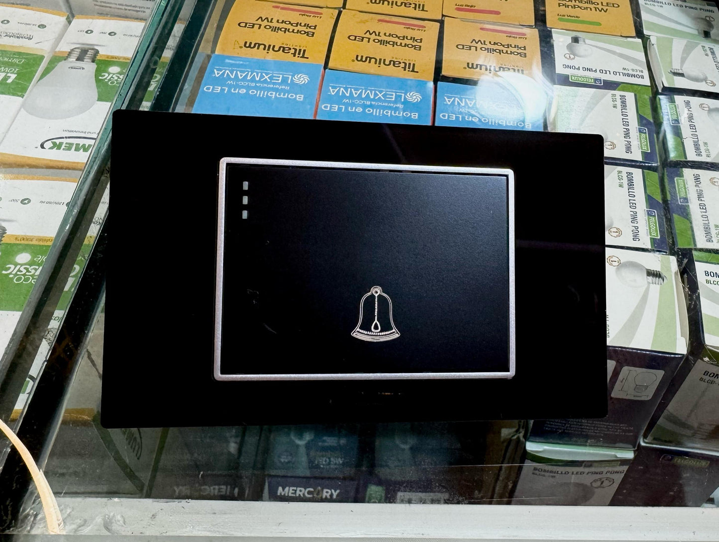 Pulsador de Timbre Black Mirror